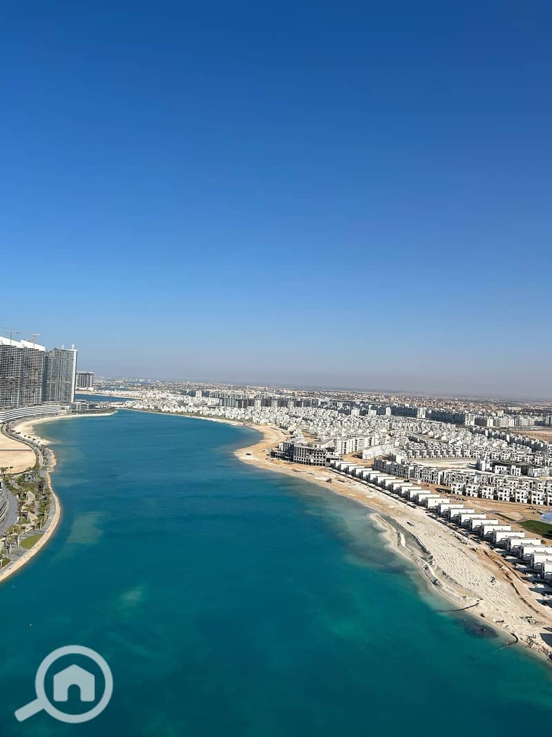 4 a0a8d8eb-3e0b-4018-9eae-49931756cc1c. jpeg