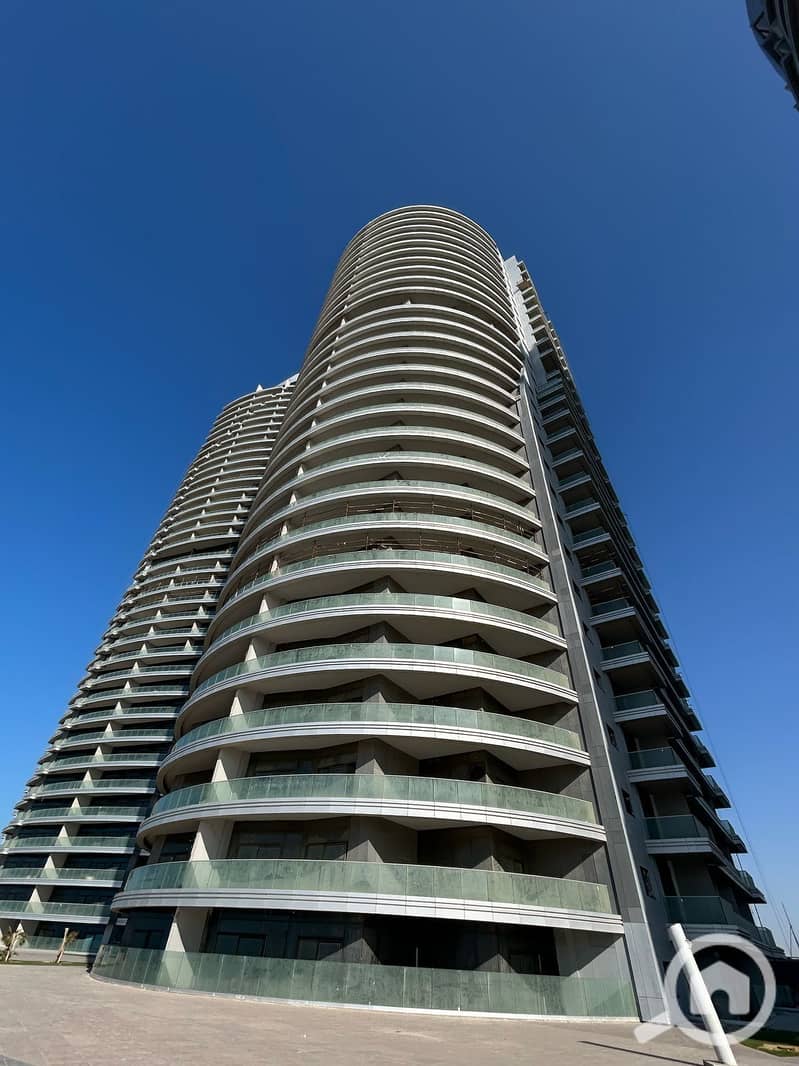 5 1506dde9-dce5-4e8b-9d55-7d05a5ad8f93. jpeg