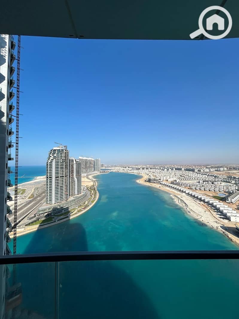 7 c98e6b9f-8623-43a1-8e56-cc03e33ab48e. jpeg