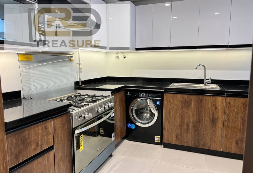 3 0449cc7f-a66d-42e8-b3f8-e144db4a3525. jpg