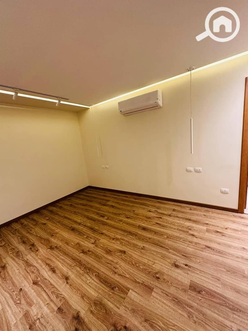 4 WhatsApp Image 2025-08-28 at 2.40. 05 PM (1). jpeg