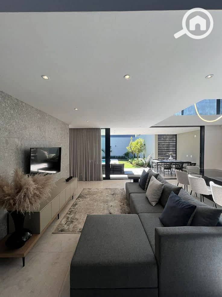 11 WhatsApp Image 2025-09-10 at 16.37. 14 (1). jpeg