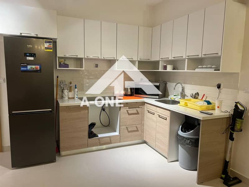 8 81317c94-e6e0-4a95-8f91-1aecdf580e0f. jpeg