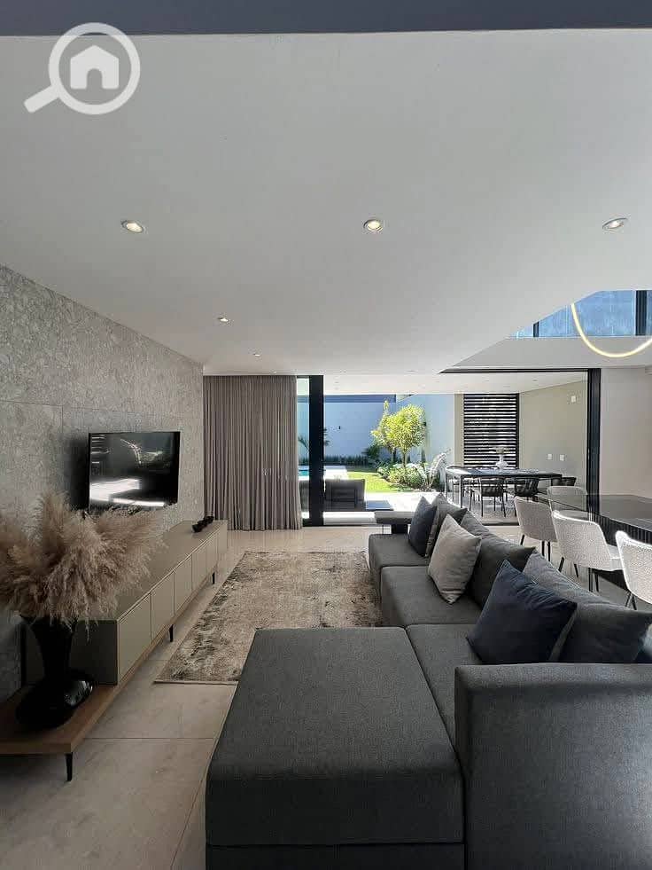 10 WhatsApp Image 2025-09-10 at 16.37. 14 (1). jpeg