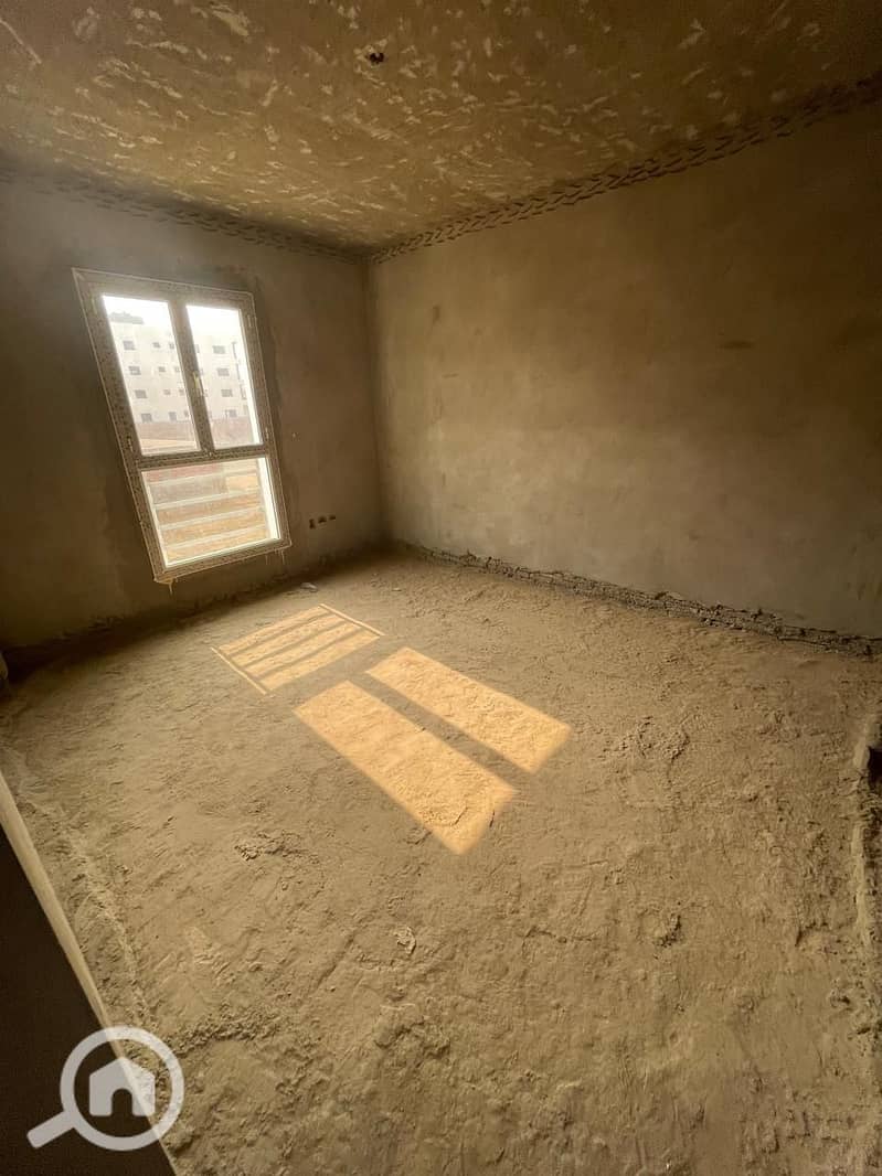 8 WhatsApp Image 2025-11-05 at 22.59. 10_08210c49. jpg