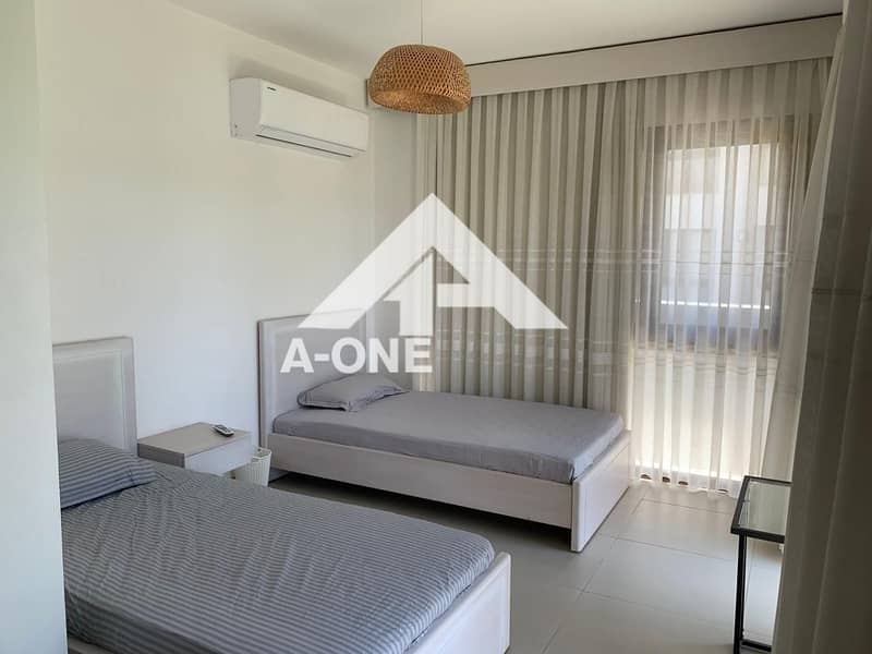 8 d037a68f-f98f-468f-b6d5-9a13f7feca2e. jpeg