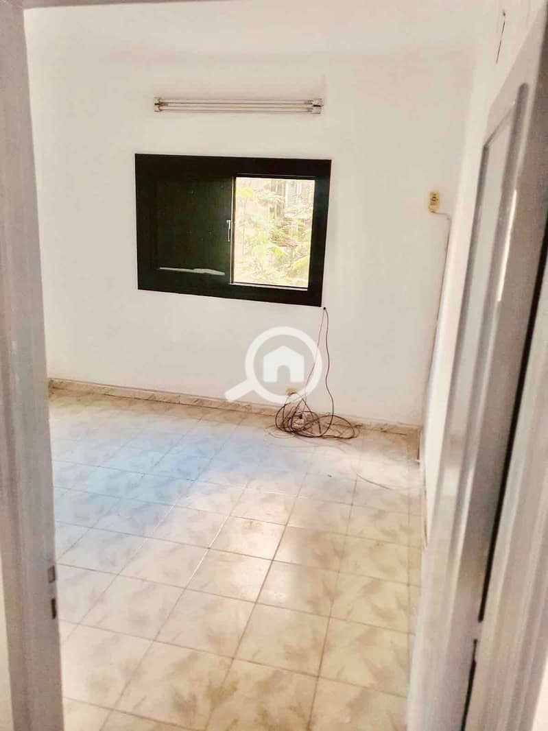 2 74bb9ecf-1729-4d2a-b465-90711fd73579. jpg