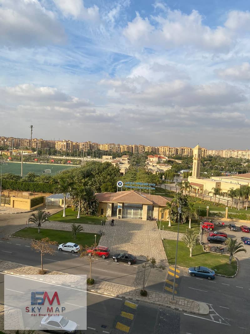 2 690a9dc4-4f0b-4321-ab7c-c7e4b2438eed. jpg