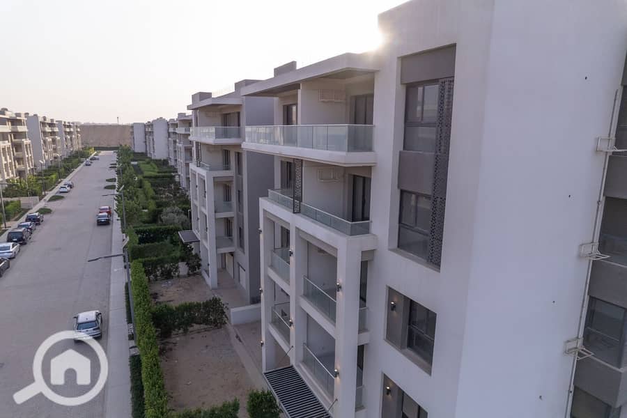 4 5c19dd97-0cdf-4eeb-bbf3-b8cd49256509. jpg