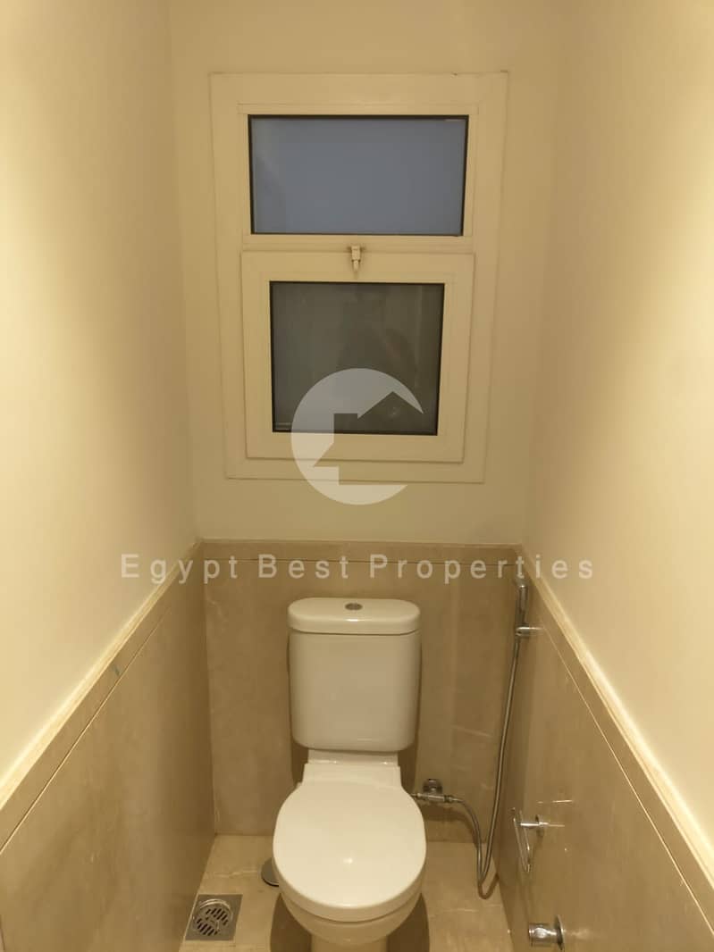 10 db92d570-c0ae-4f0b-9e1e-a5c4940de496. jpeg