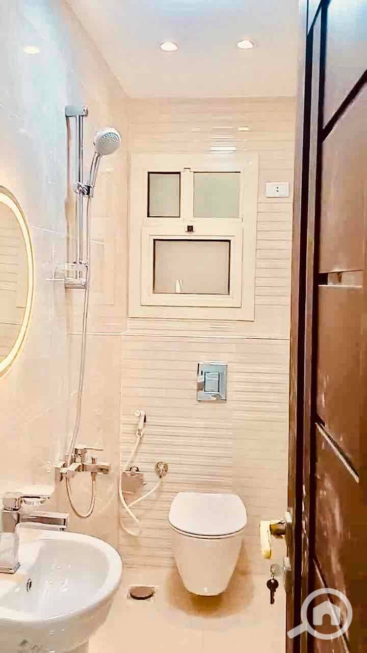 7 a2599cd8-4f30-406b-a0a6-712755cc663d. jpg