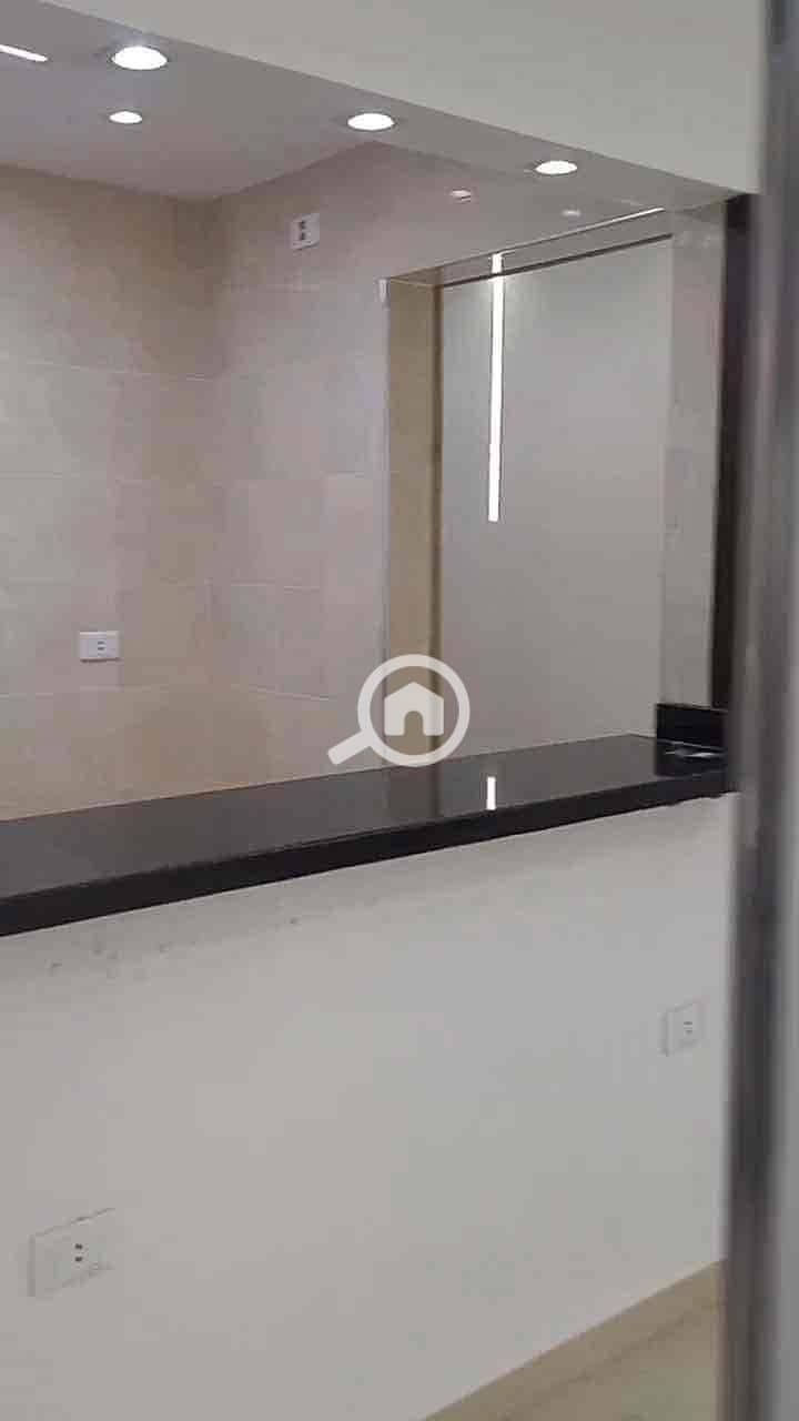 8 bedafd4a-5ee5-43b9-97df-7072f21a856d. jpg