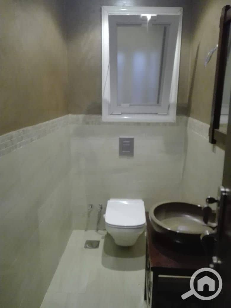 6 c6e133c9-dd6c-4df6-b821-7bf4e8b1b865. jpg