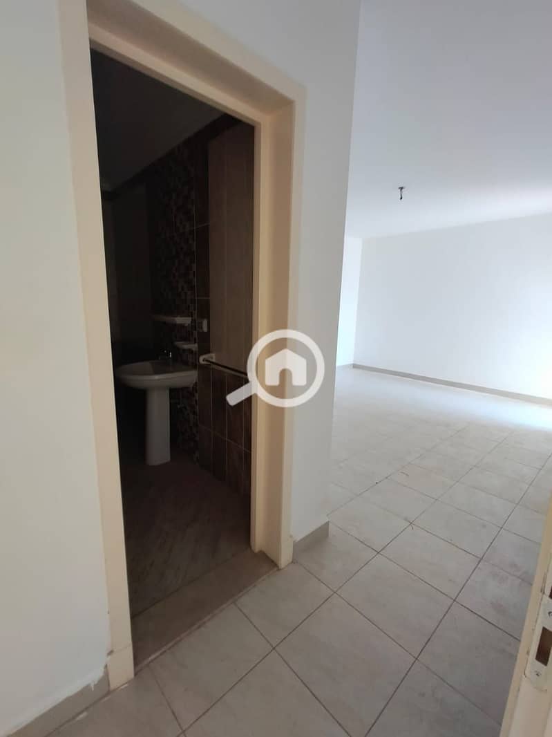 5 WhatsApp Image 2025-11-05 at 6.12. 41 PM (1). jpeg