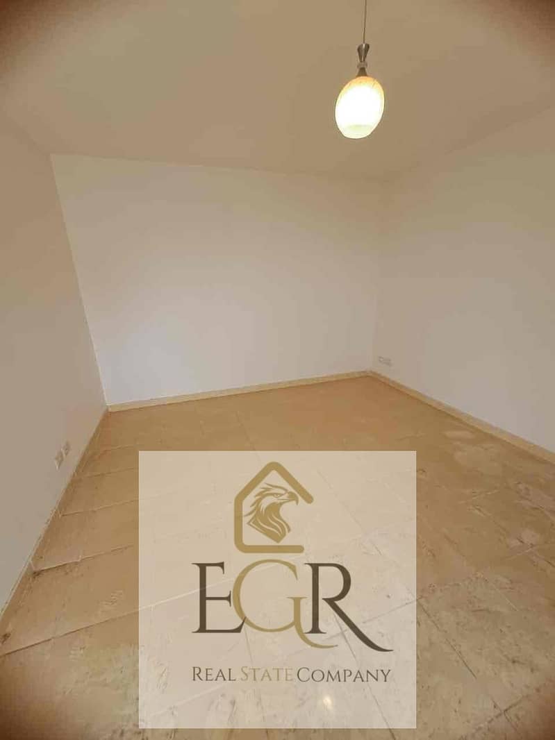 9 701f78d8-3780-4b10-ab63-e23b3bdf4f32. jpg