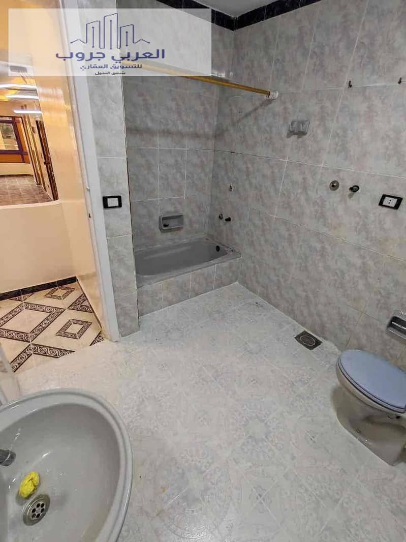 7 7b721ea0-60f0-4cf6-9ab8-142587ccb622. jpg