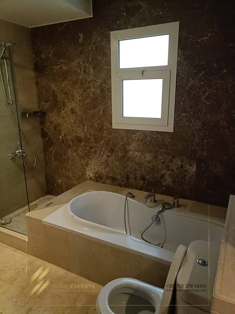 4 0e1fff3b-03e8-428d-b00d-5a111e0b7fde. jpg