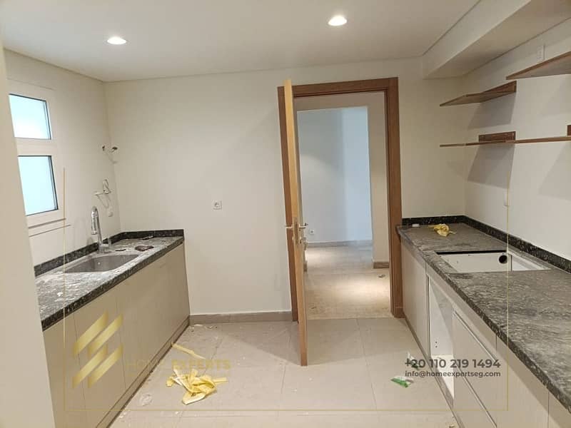 3 8f59a8f1-ea17-494c-b446-eebd2f43c1a0. jpg