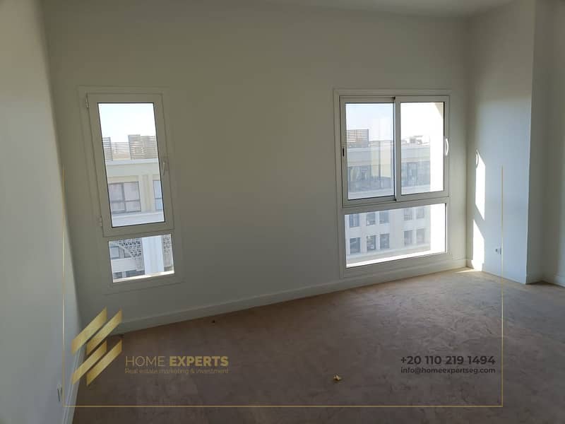 8 c923e027-8d95-4b68-9578-b970cdada5d8. jpg