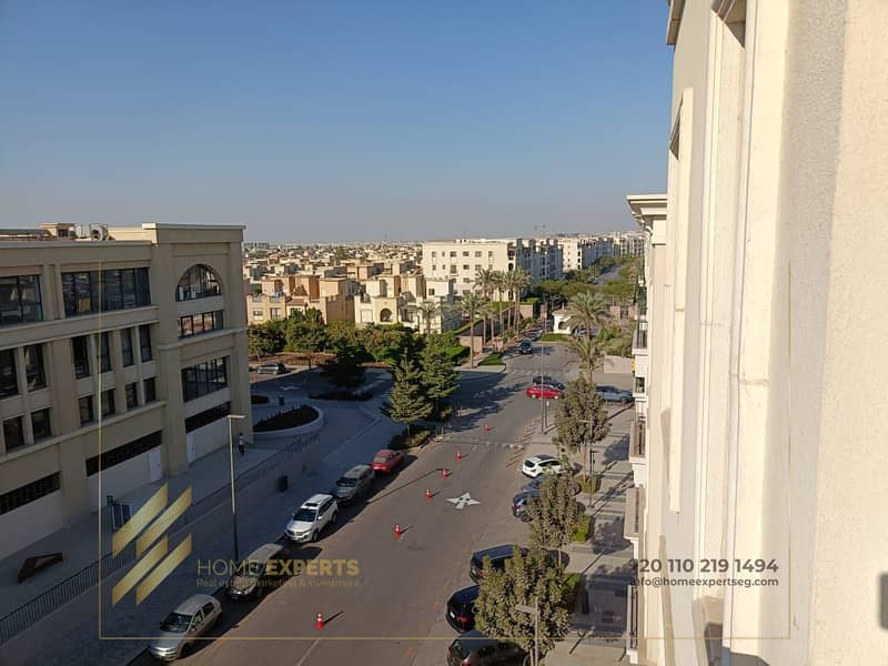 10 da38fcb5-cc18-40f0-981e-e9764c58dc4e. jpg