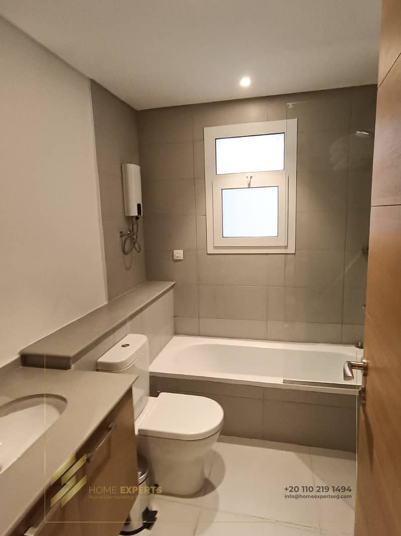 8 72d59059-40c1-4e10-aad6-1dd627c60891. jpg