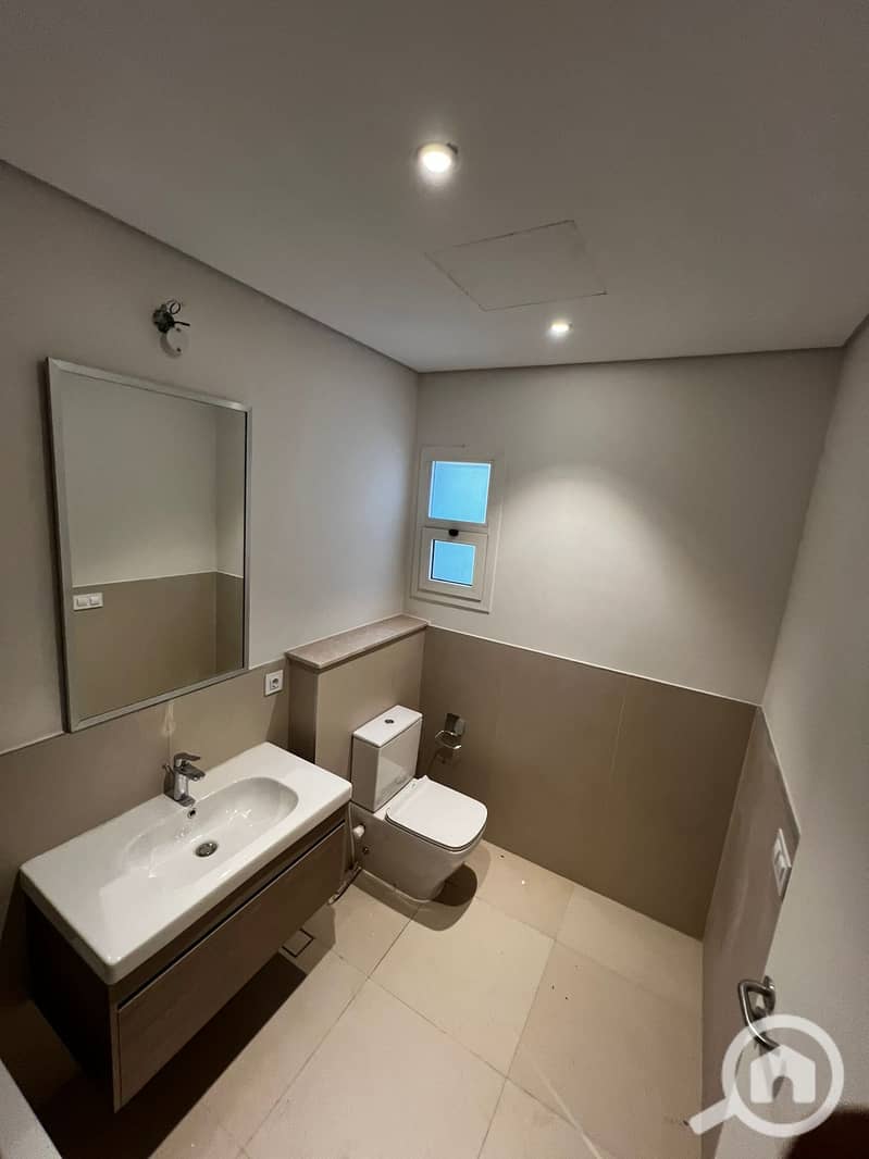 9 7cda3d2a-b85e-4bc4-a53f-f8c0bc45936e. jpeg