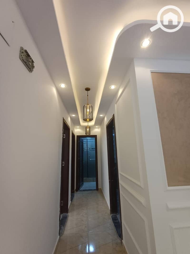 4 WhatsApp Image 2025-11-05 at 14.32. 36 (1). jpeg