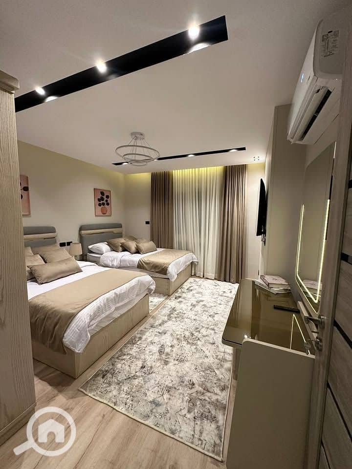 10 563884902_25616086367979417_1884760271275544960_n. jpg