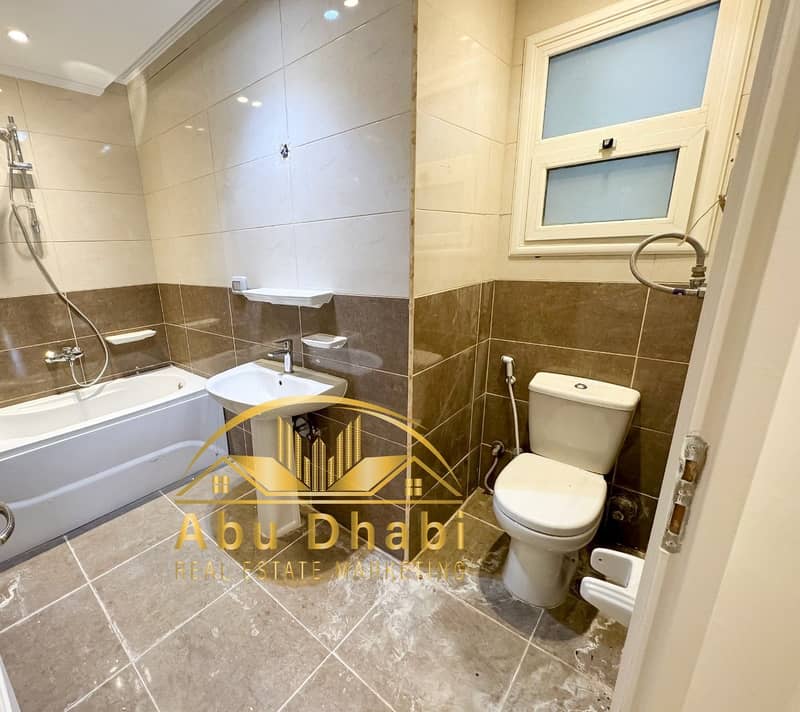 10 1ebf27b1-6ee4-408c-b365-f1a7838aeeb8. jpg