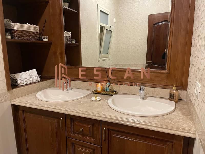 12 U275033 (23). jpeg