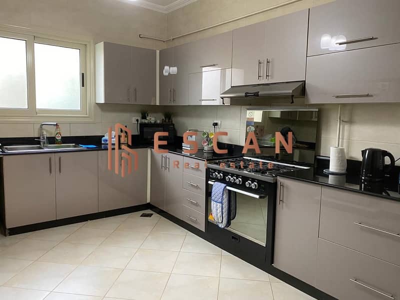 32 U275033 (1). jpeg