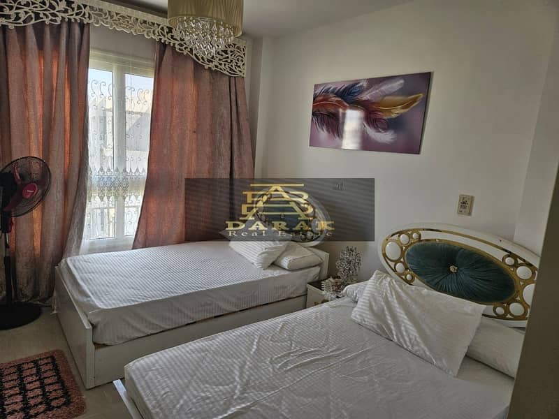 7 33bef39a-4408-4f13-bd52-d9c0e55e0daa. jpg