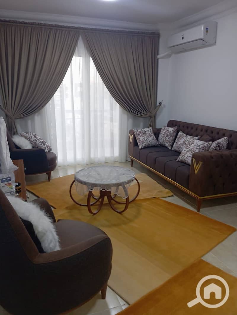 4 99b71b97-2e4b-4c96-ab02-2f66a7fb067e. jpg