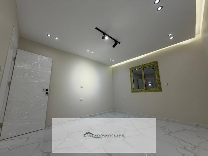 3 WhatsApp Image 2025-11-06 at 11.17. 01_7938cd4c. jpg