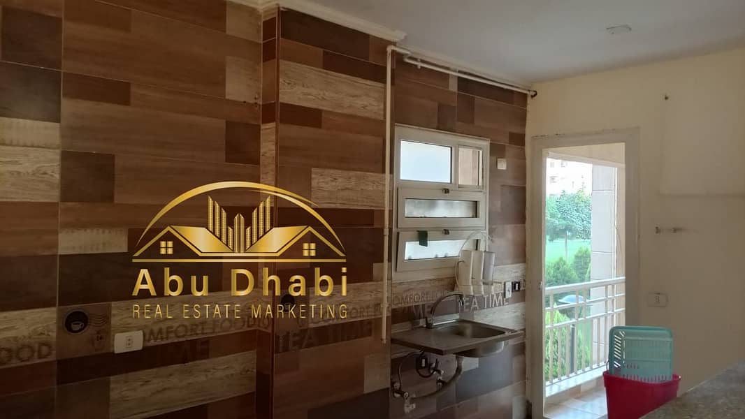 7 ce6e1d29-c01c-4c69-89a1-f8f50aca47ff. jpg