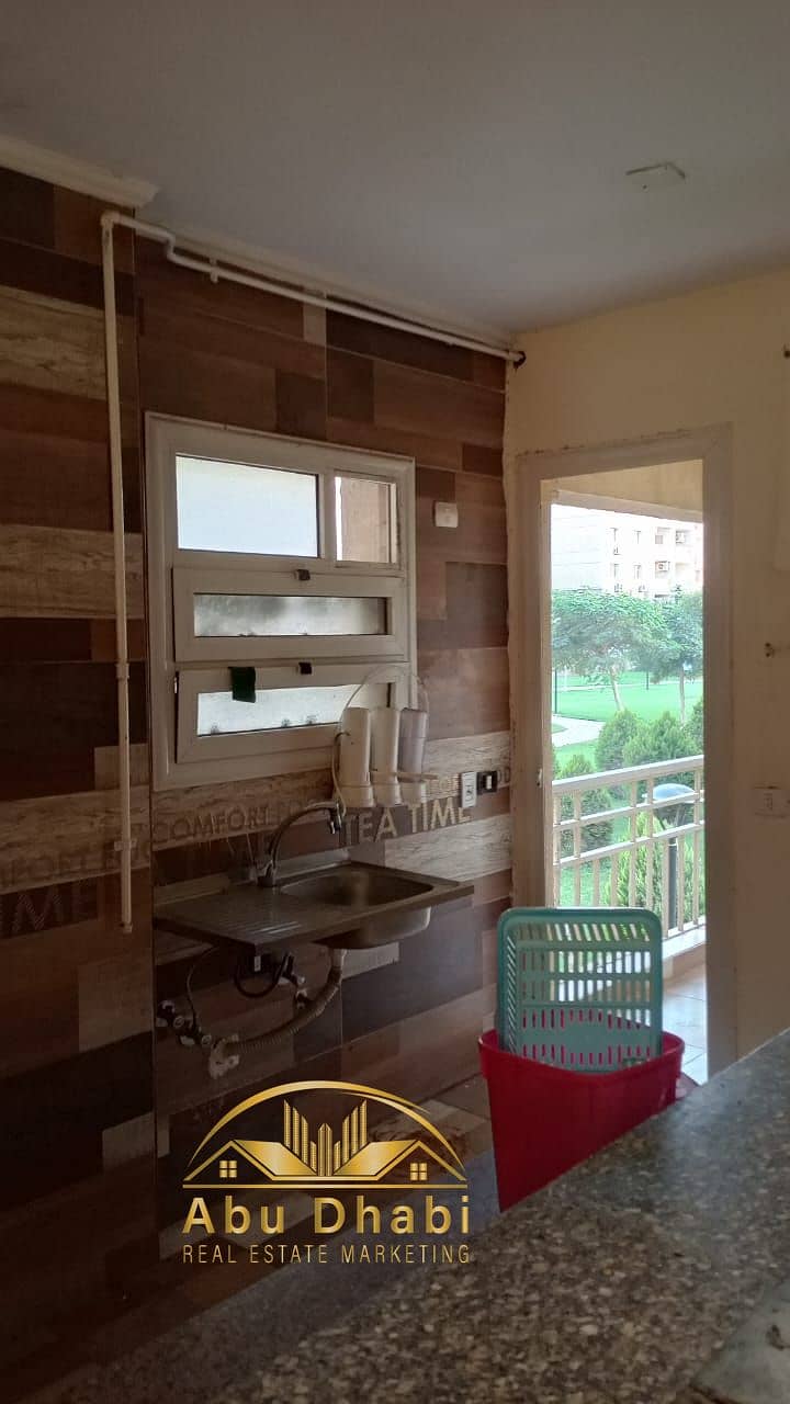 10 433d09fb-be20-4e28-b3ab-768ae497f180. jpg