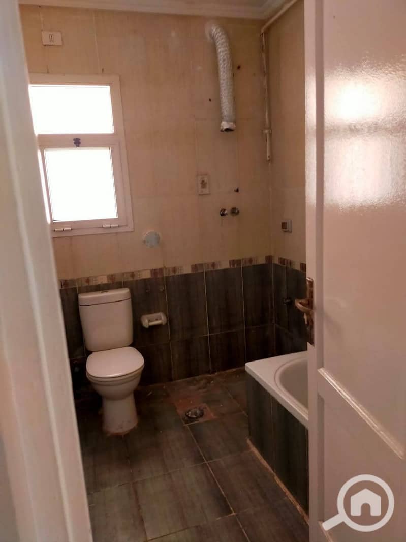 3 abb49937-8052-447e-87f1-0af49f0b5ca9. jpg