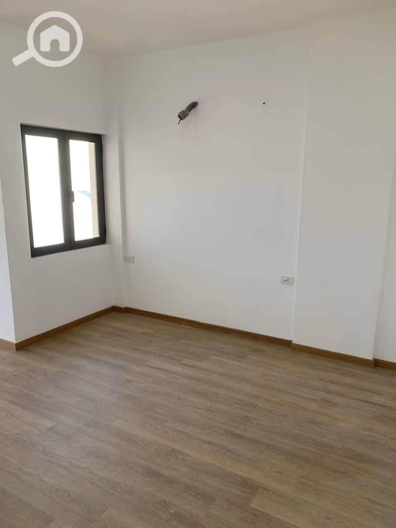 4 WhatsApp Image 2025-11-06 at 11.33. 16 AM (4). jpeg