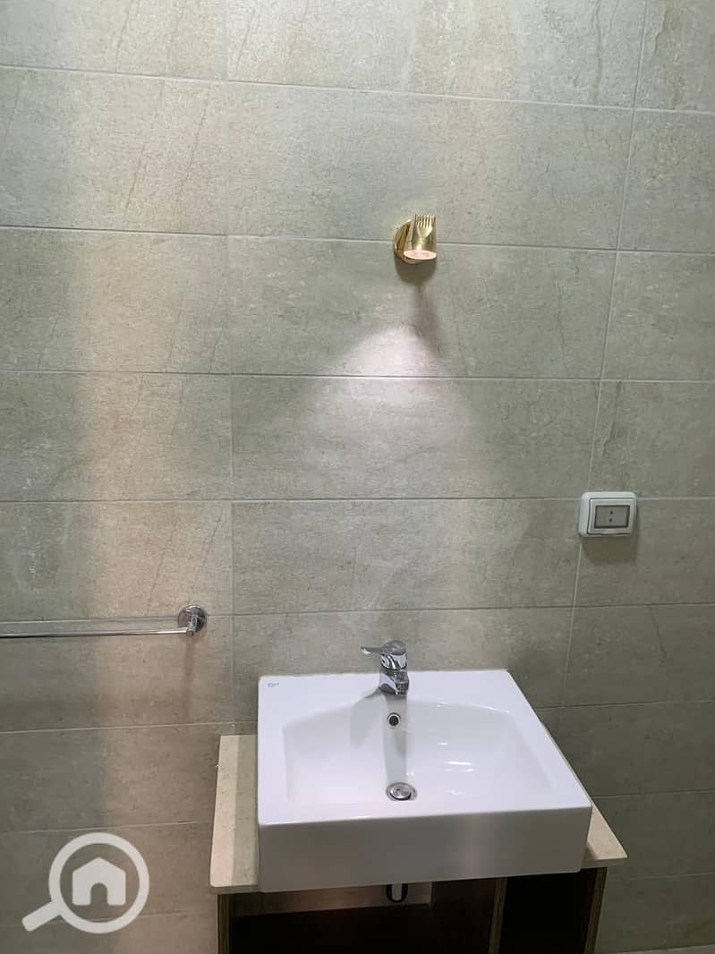 18 WhatsApp Image 2025-11-06 at 11.33. 17 AM (3). jpeg