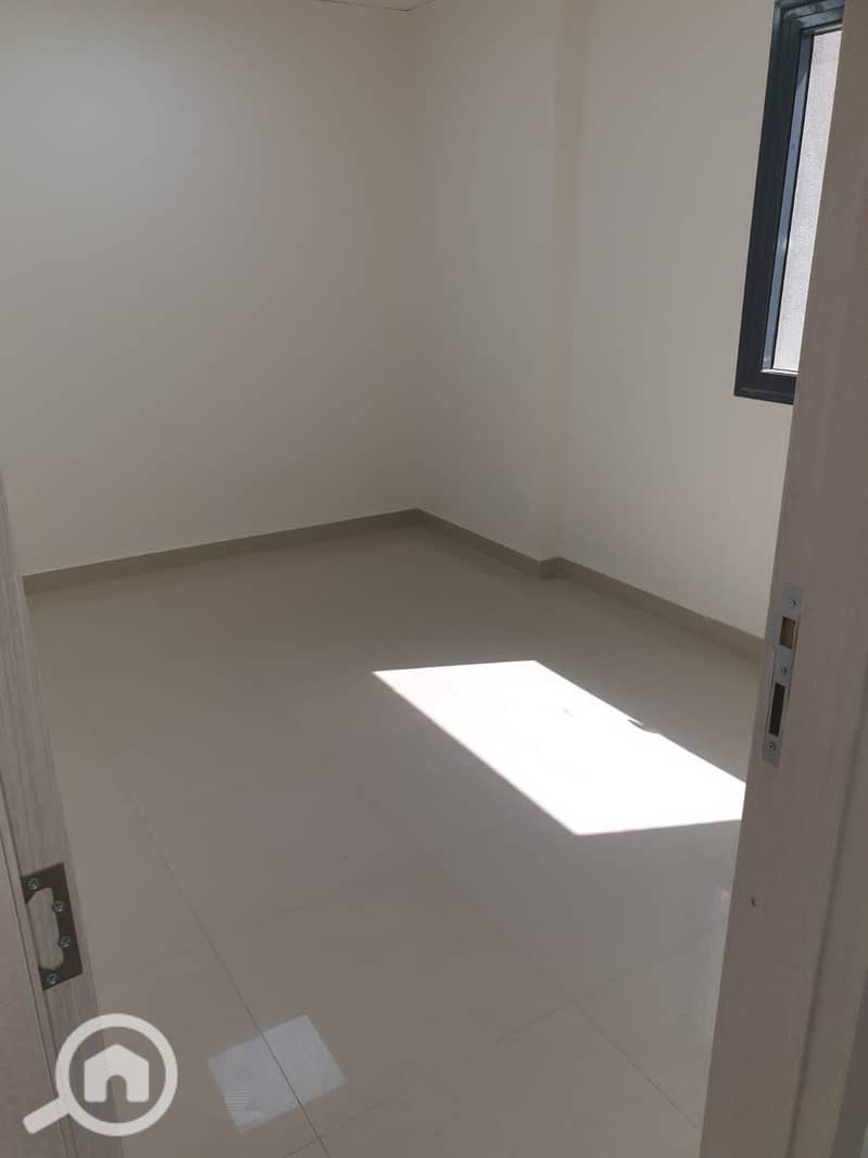 4 WhatsApp Image 2025-11-05 at 3.18. 01 PM. jpeg