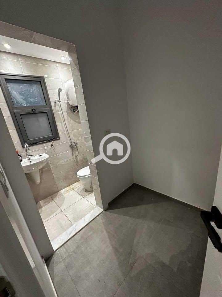 9 9d402b27-3165-4f4e-92d9-48f39a4eb335. jpg