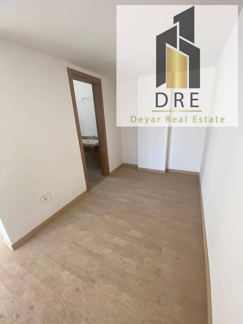 13 bdb59fa2-7a29-455d-8b87-8aad3eb680d7. jpg