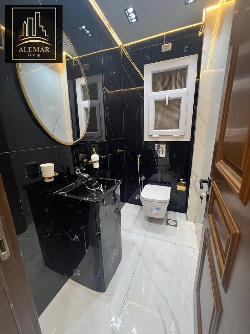 6 a1119fdf-a8c4-4f1b-92b4-5356e2a6ed09. jpg