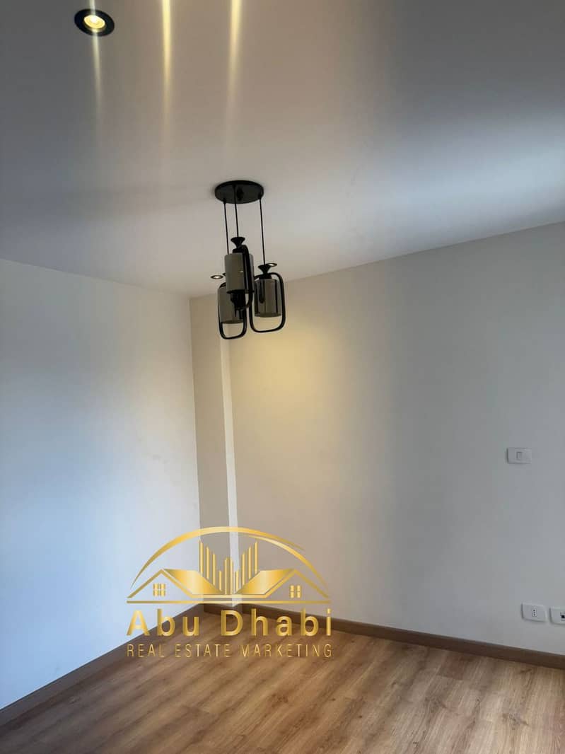 2 ddbac0ac-2890-410f-a275-e074843f2ceb. jpg