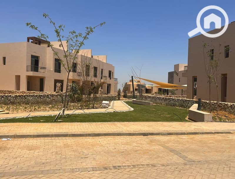 4 8df16b65-d1a5-4743-8230-28a55254ffd6. jpg