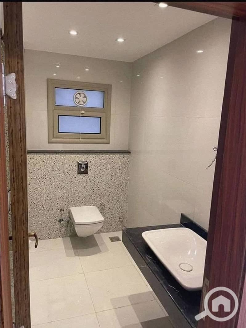 6 507745518_4478190712408400_5293686293609345907_n. jpg