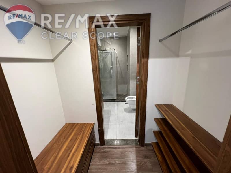 10 69b3d5c2-4928-45d0-839c-3c5f993dbef0. jpg