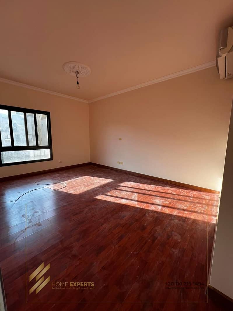 4 8a28e174-1ea3-4946-93bd-6999c58641b7. jpg