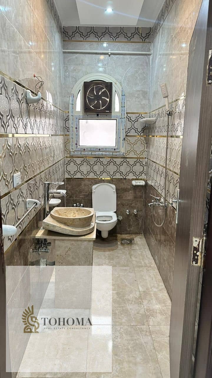 8 0a818125-4d89-47ab-b2cd-005973172d5a. jpg