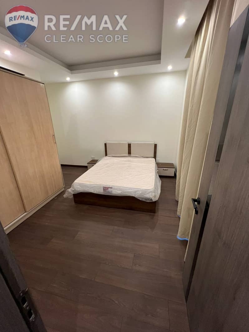 16 c2c133b3-c262-476c-9b33-236e6c9d7071. jpg